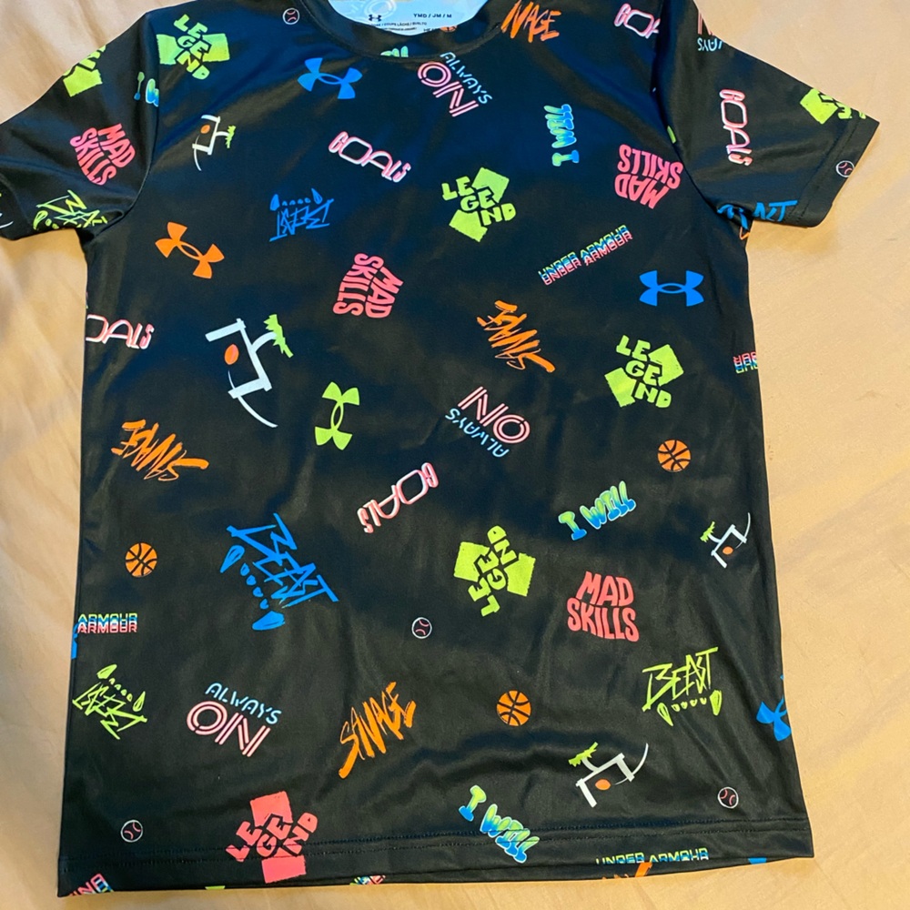 Under Armour kids Multicolor Graphic Tee